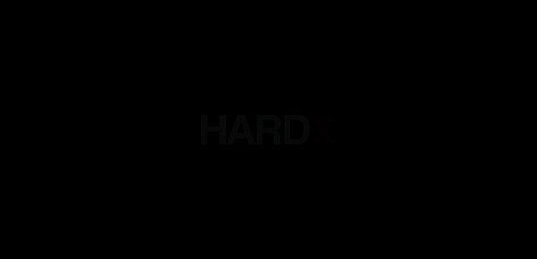  HardX Veronica Avluv Squirt Queen